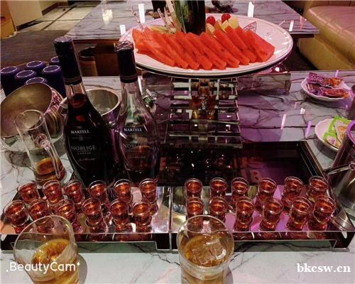 广州马会酒店KTV诚聘服务员/接待/DJ,纯绿色工作氛围好,高薪日结环境优雅,晋升空间大 广州马会酒店KTV诚聘服务员/接待/DJ,纯绿色工作氛围好,高薪日结环境优雅,晋升空间大