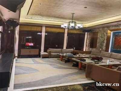 遵义尊荣会KTV高薪聘模特/服务员,外地提供豪车接送,日结无押,纯绿健康速来 遵义尊荣会KTV高薪聘模特/服务员,外地提供豪车接送,日结无押,纯绿健康速来