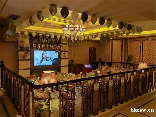 福州皇家万豪汇KTV高薪诚聘优雅女,日结工资+提供住宿,待遇优渥工作氛围轻松 福州皇家万豪汇KTV高薪诚聘优雅女,日结工资+提供住宿,待遇优渥工作氛围轻松