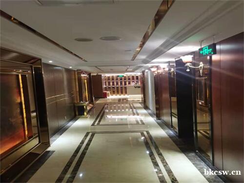 徐州新大都KTV高薪急聘模特,多店联动生意,日结高薪/包住待遇到位 徐州新大都KTV高薪急聘模特,多店联动生意,日结高薪/包住待遇到位